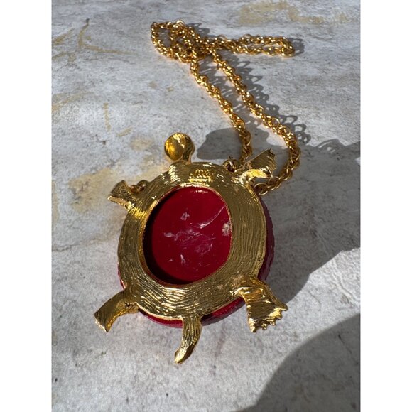 Vintage 1960s Signed Celebrity Gold Turtle Necklace with Marbled Shell - Picture 5 of 6